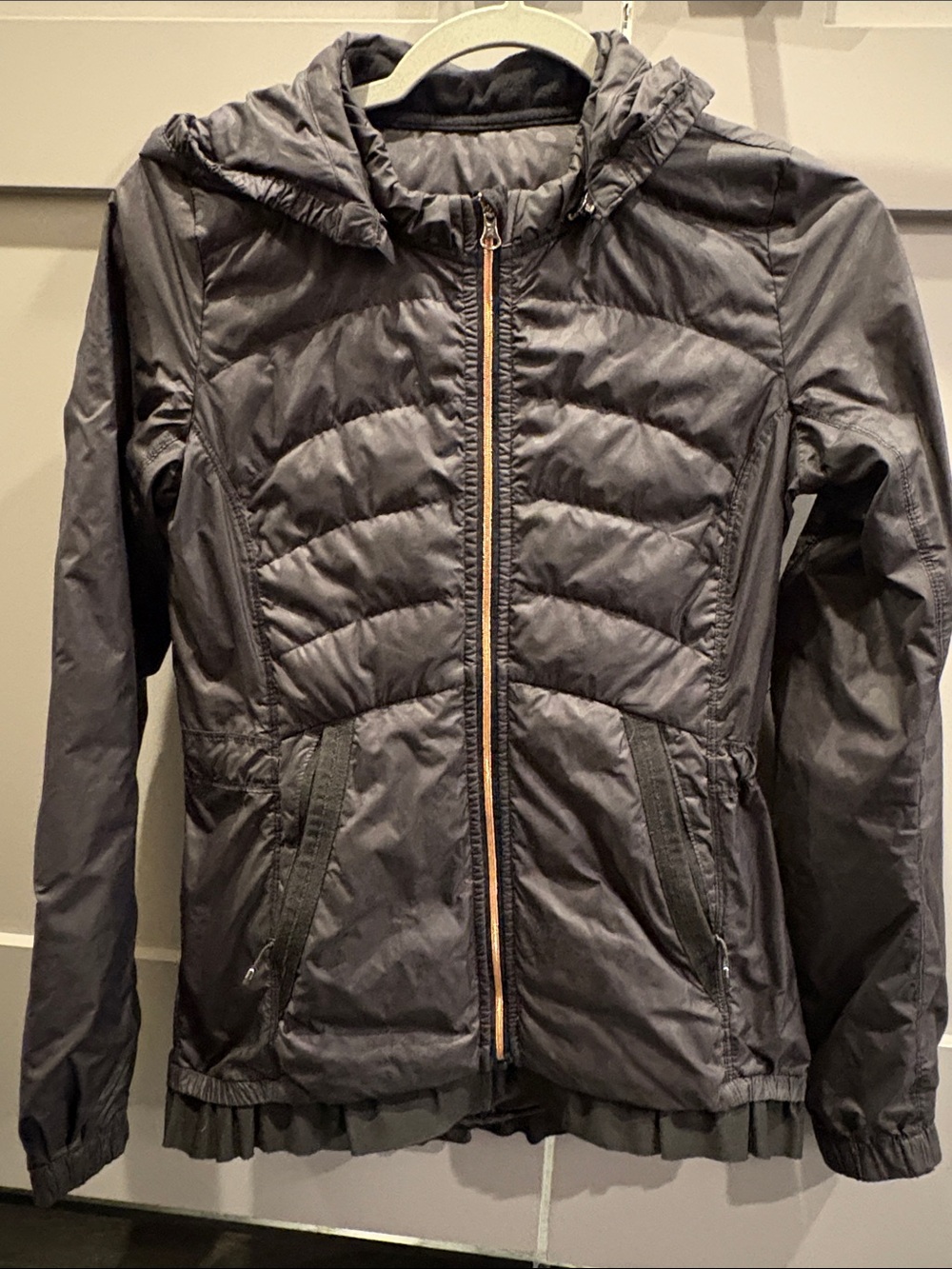 Lululemon Women's Hooded Rain Jacket - Black